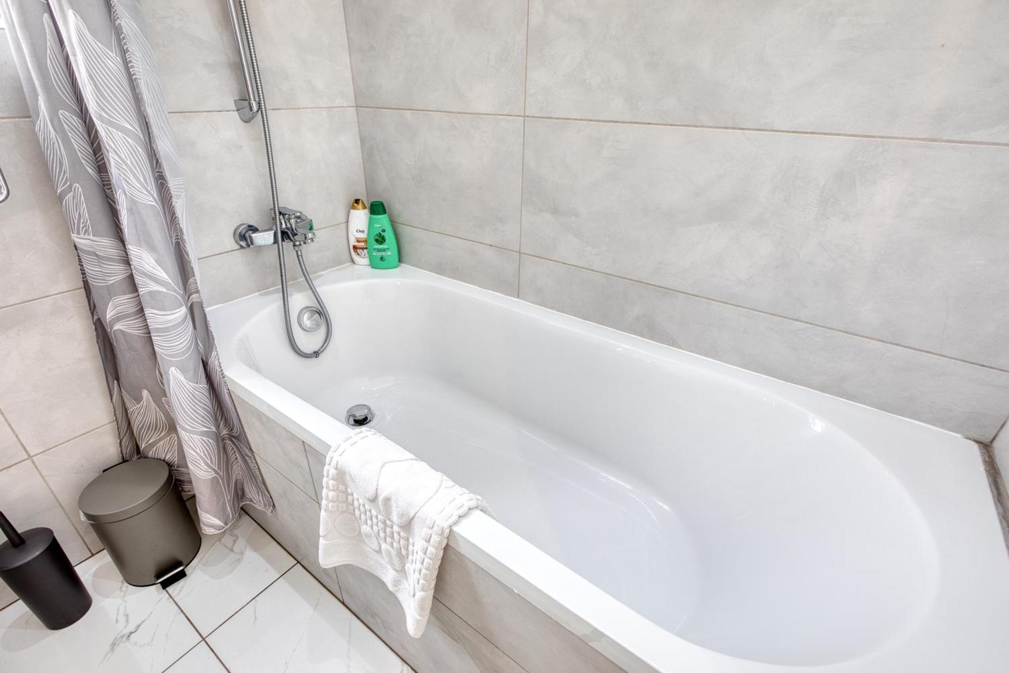 Blu Mar Sea View Apartments St. Paul's Bay Ngoại thất bức ảnh